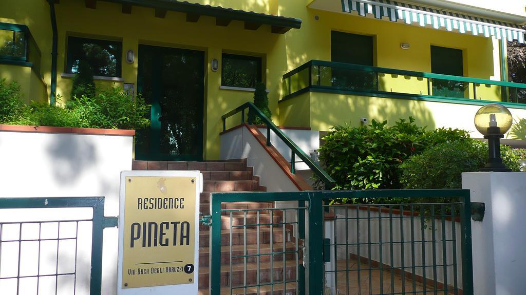 Residence Pineta - Agenzia Cocal Caorle Eksteriør billede